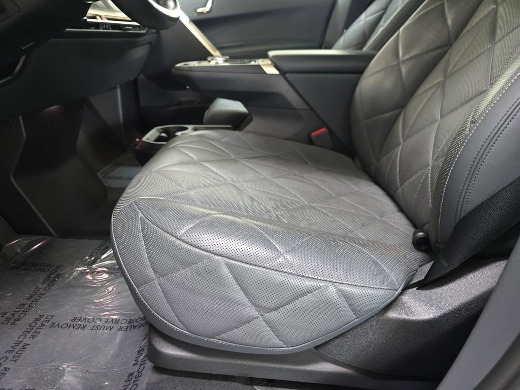 Used 2023 BMW iX xDrive50 image 27