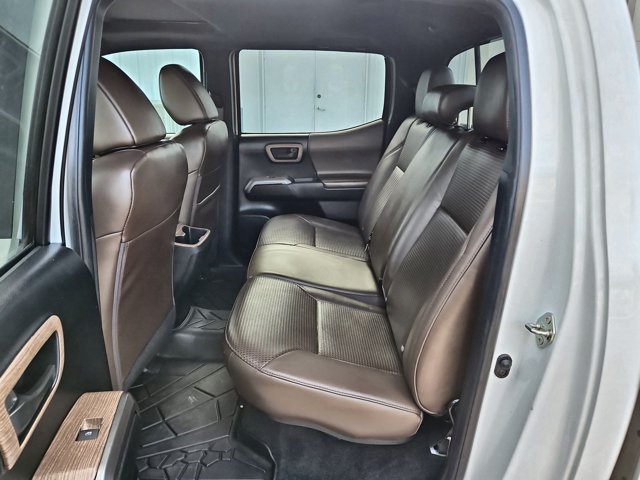 Used 2022 Toyota Tacoma Limited AWD/4WD image 18
