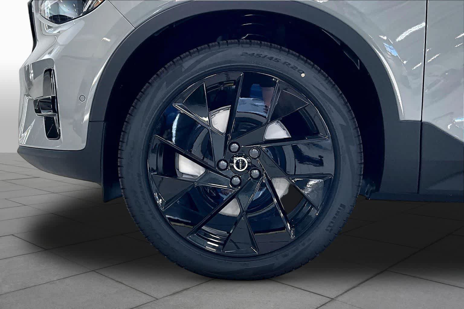 New 2026 Volvo XC40 B5 Ultra w/ Protection Package Premier AWD/4WD image 16