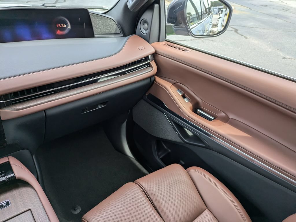 New 2027 Lincoln Navigator Reserve AWD/4WD image 18