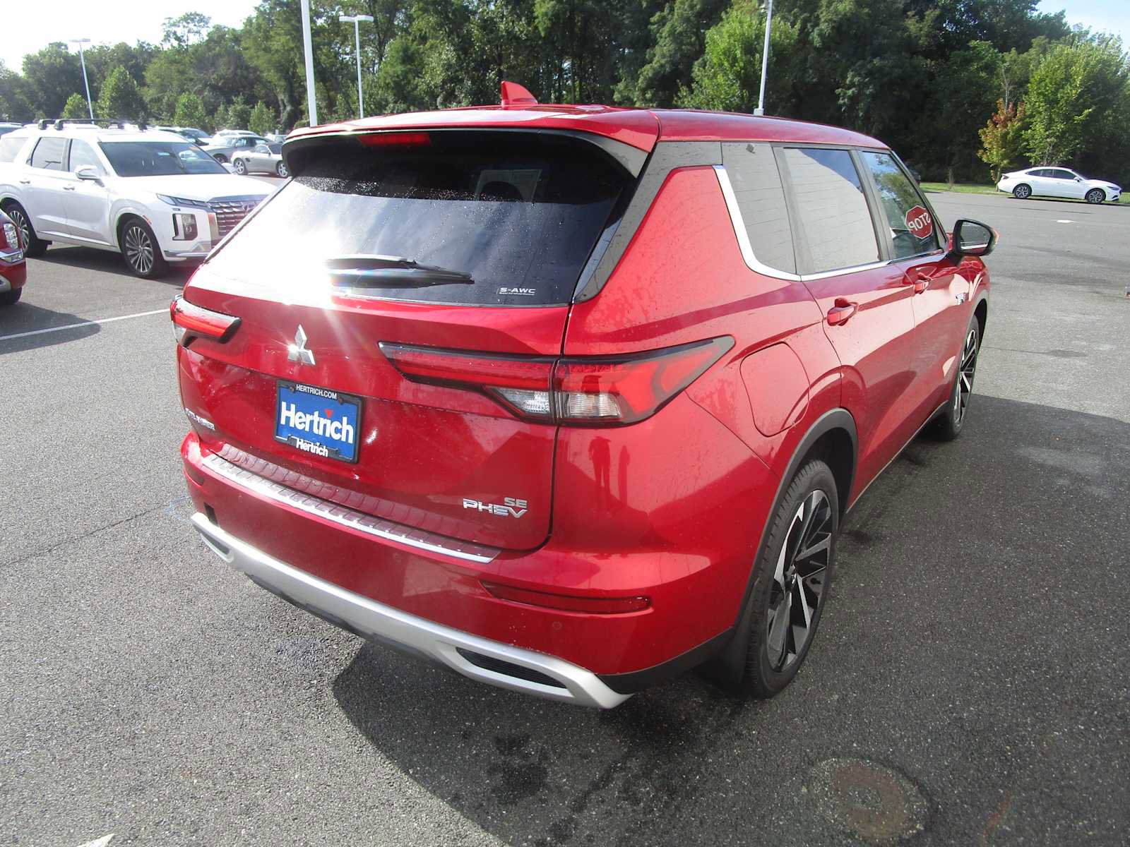 Used 2023 Mitsubishi Outlander SE image 5
