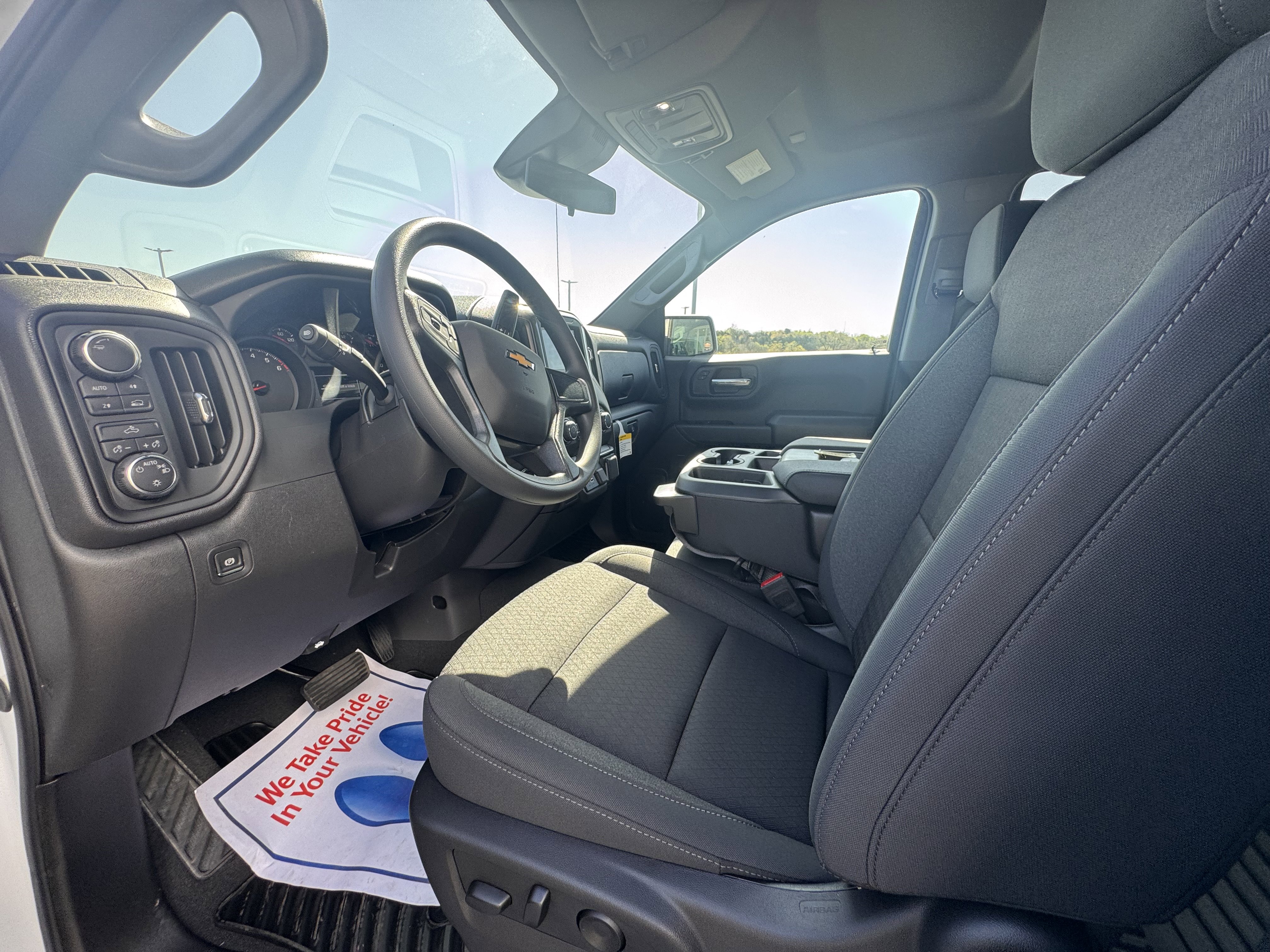 New 2025 Chevrolet Silverado 1500 Custom image 9
