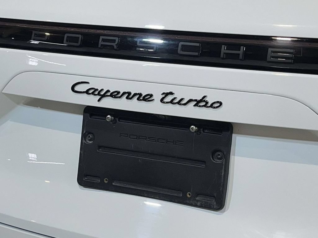 Certified 2023 Porsche Cayenne Turbo AWD/4WD image 11