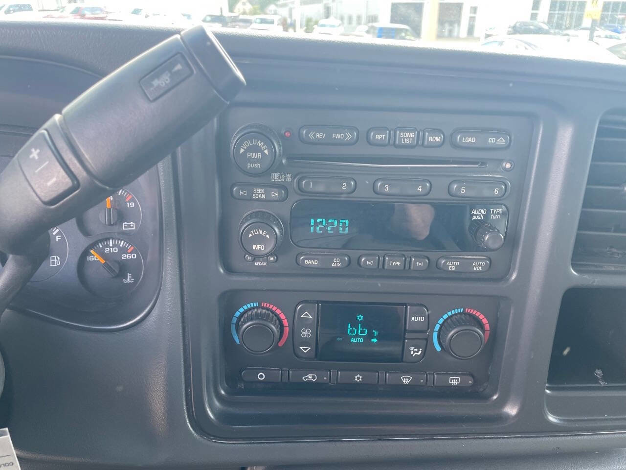 Used 2006 Chevrolet Silverado 2500 LT w/ Heavy-Duty Power Package image 14