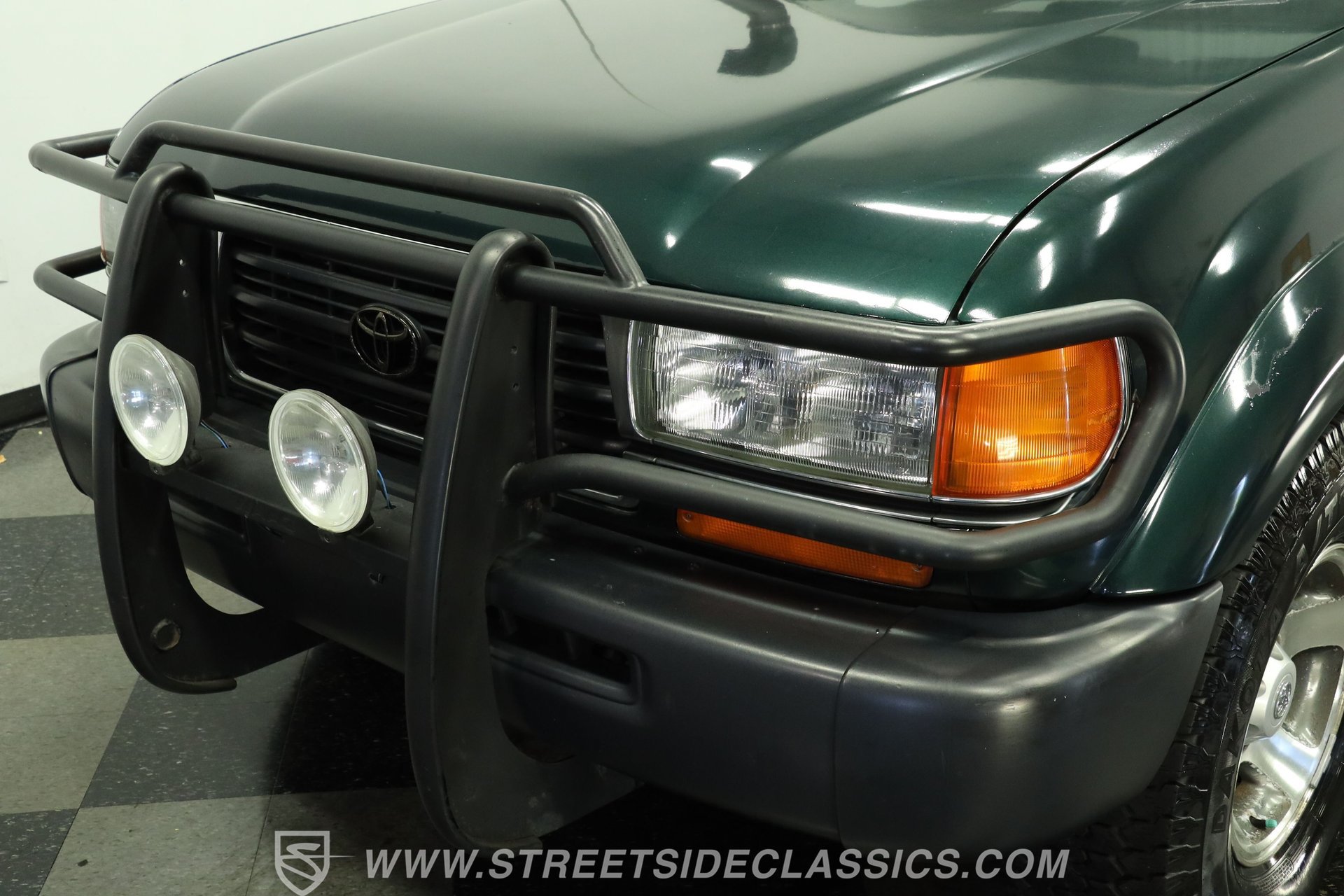 Used 1997 Toyota Land Cruiser w/ Collector's Edition Pkg AWD/4WD image 19