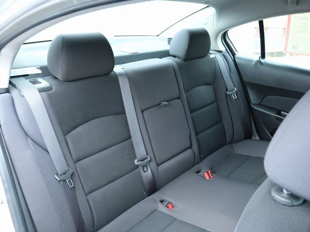 Used 2016 Chevrolet Cruze LT w/ Technology Package image 29