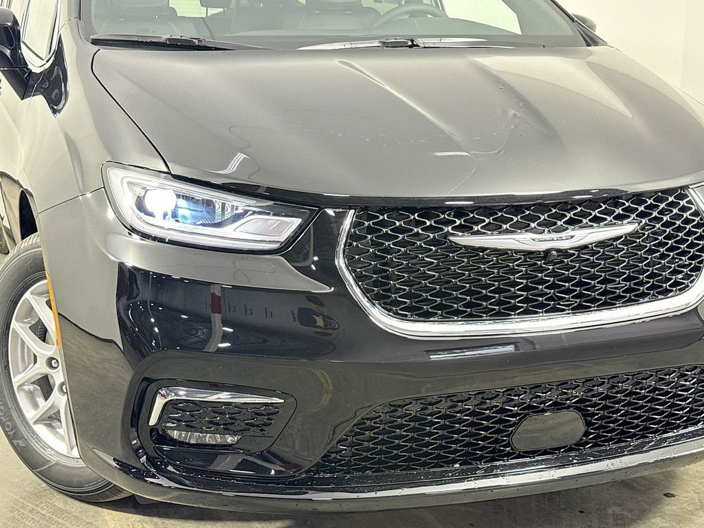 New 2026 Chrysler Pacifica Select image 46