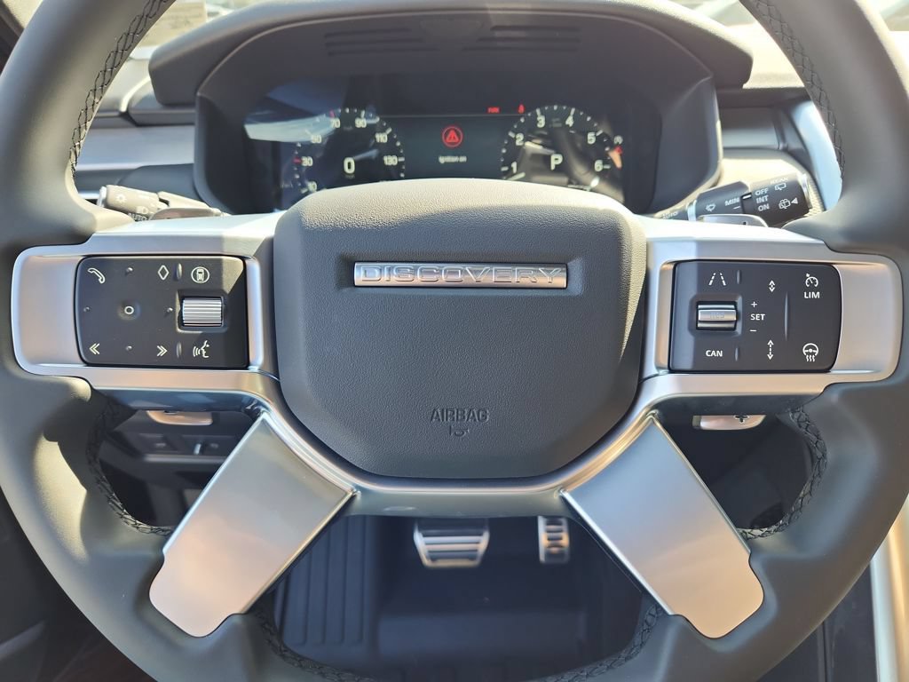 New 2026 Land Rover Discovery Limited Edition AWD/4WD image 18