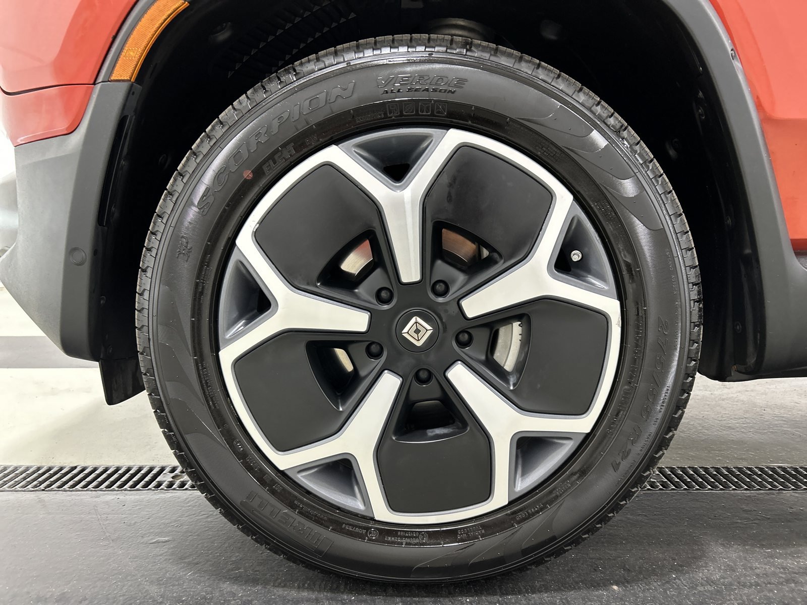 Used 2024 Rivian R1T Adventure Dual AWD/4WD image 9