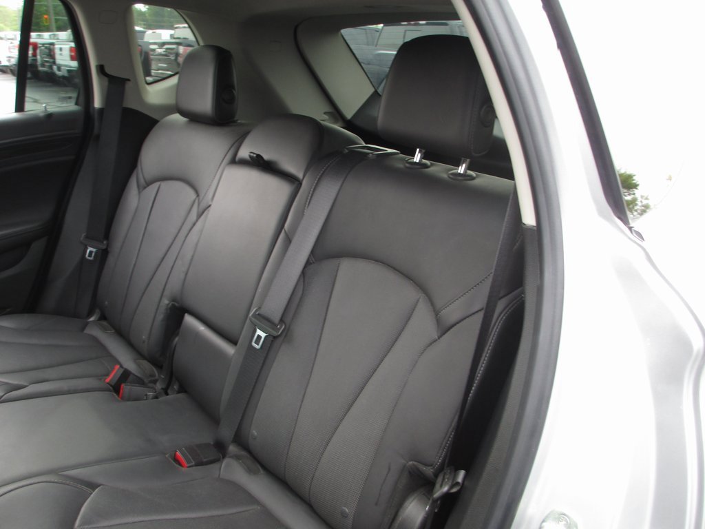 Used 2019 Buick Envision Essence image 17