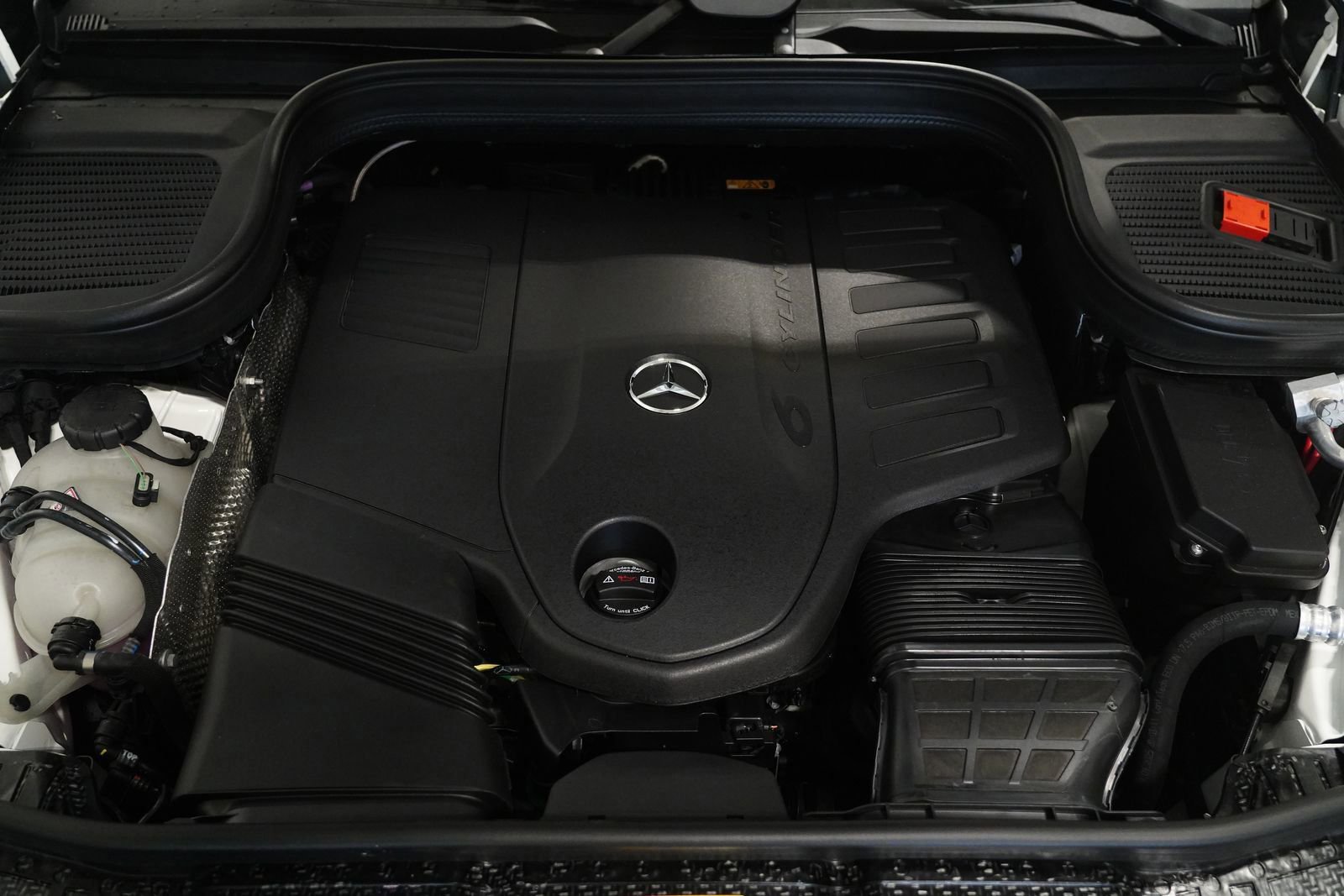 New 2026 Mercedes-Benz GLS 450 4MATIC image 33