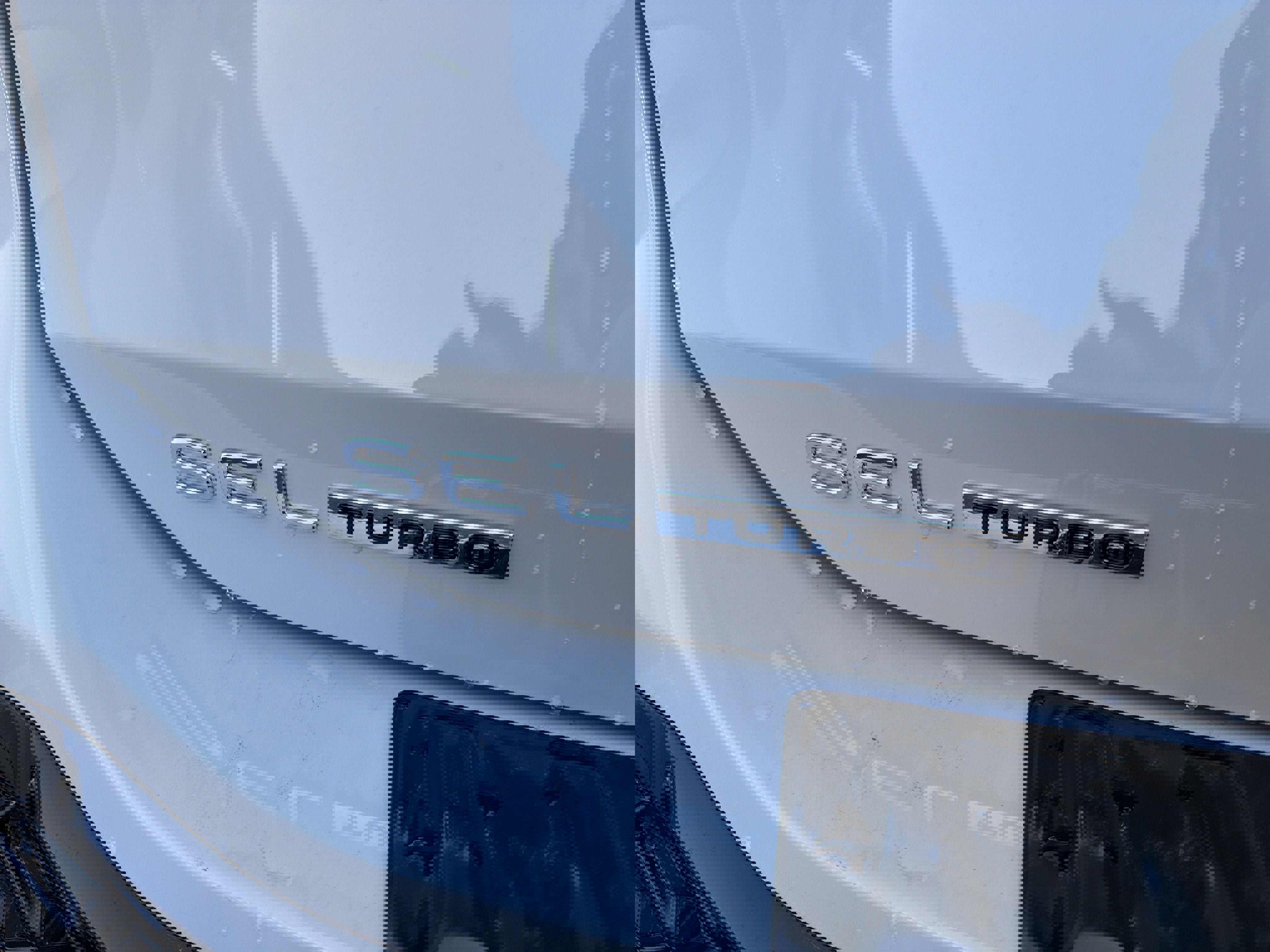 New 2026 Volkswagen Tiguan SEL R-Line image 9