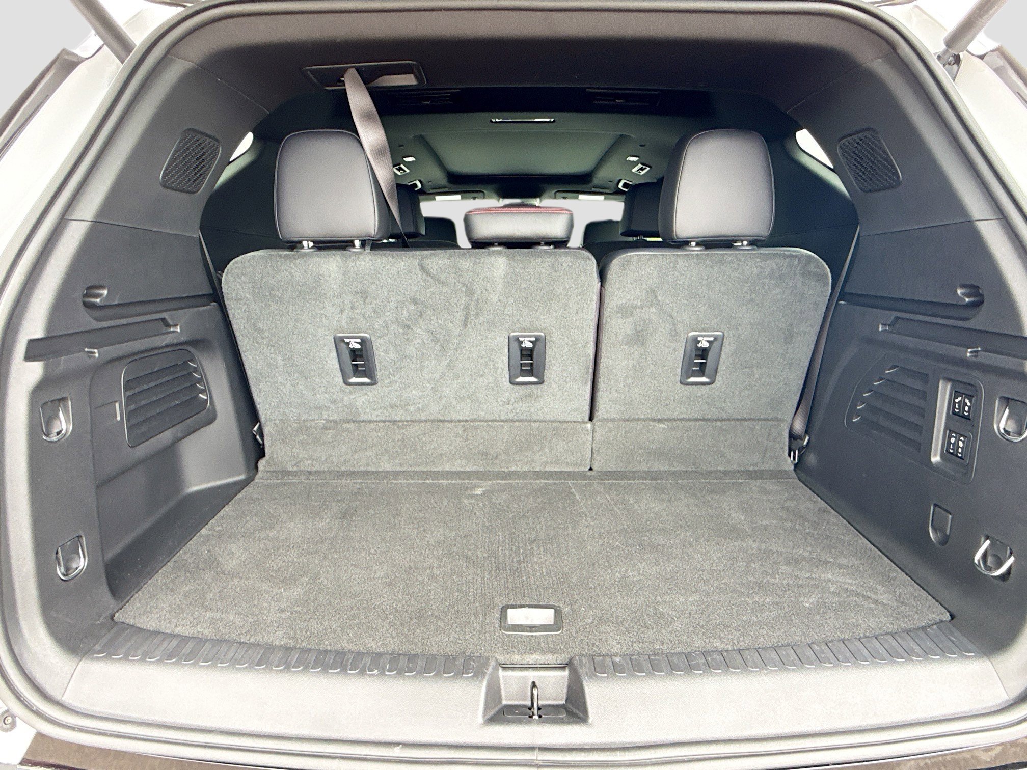 Used 2024 Chevrolet Traverse RS w/ LPO, Floor Liner Package image 12