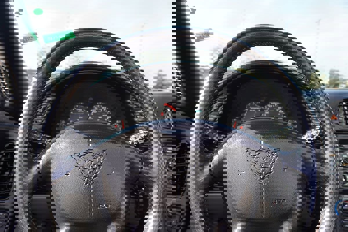 Used 1999 Chevrolet Corvette Convertible w/ Memory Pkg image 25