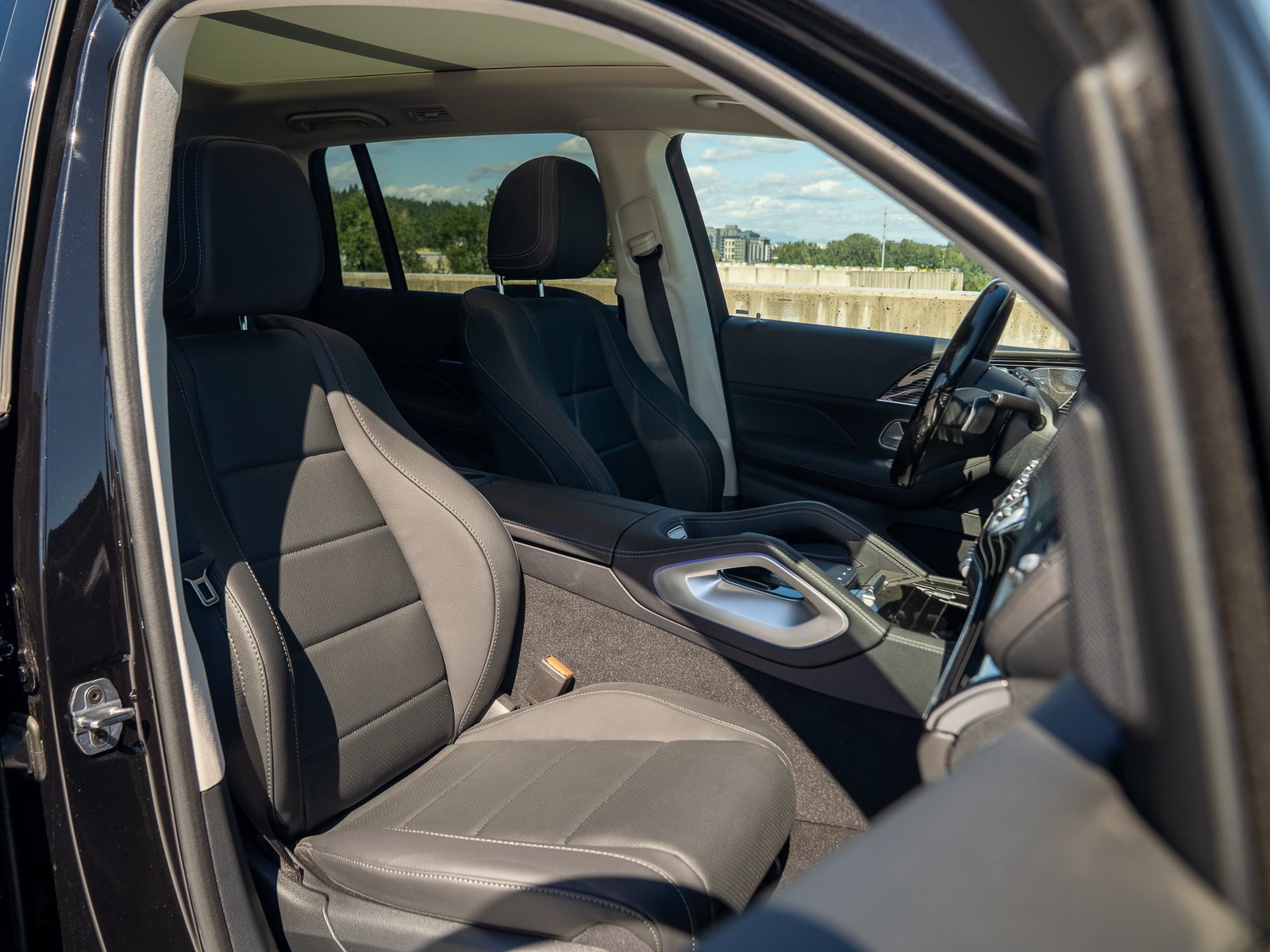 Certified 2024 Mercedes-Benz GLS 450 4MATIC w/ AMG Line Exterior image 29