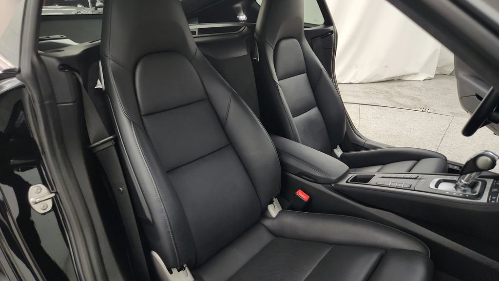 Used 2018 Porsche 718 Cayman GTS RWD image 44