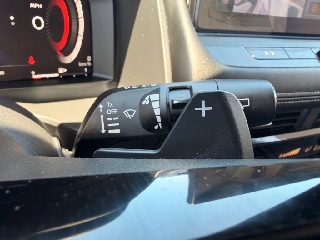Used 2024 Nissan Rogue Platinum AWD/4WD image 18