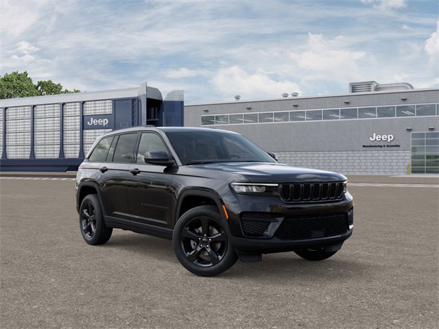 New 2025 Jeep Grand Cherokee Altitude image 5