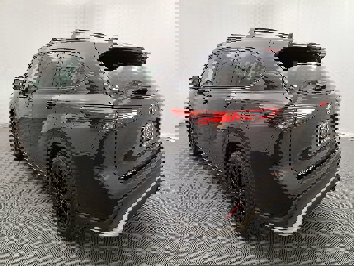 Used 2024 Toyota Highlander XSE image 4