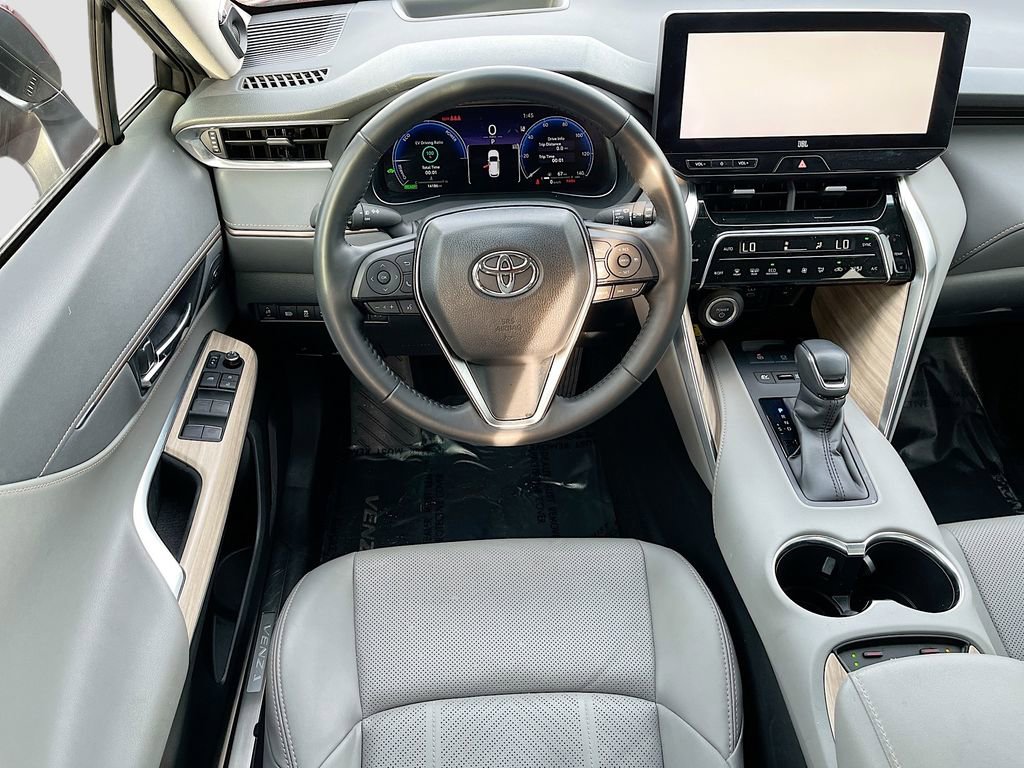 Used 2024 Toyota Venza Limited image 20
