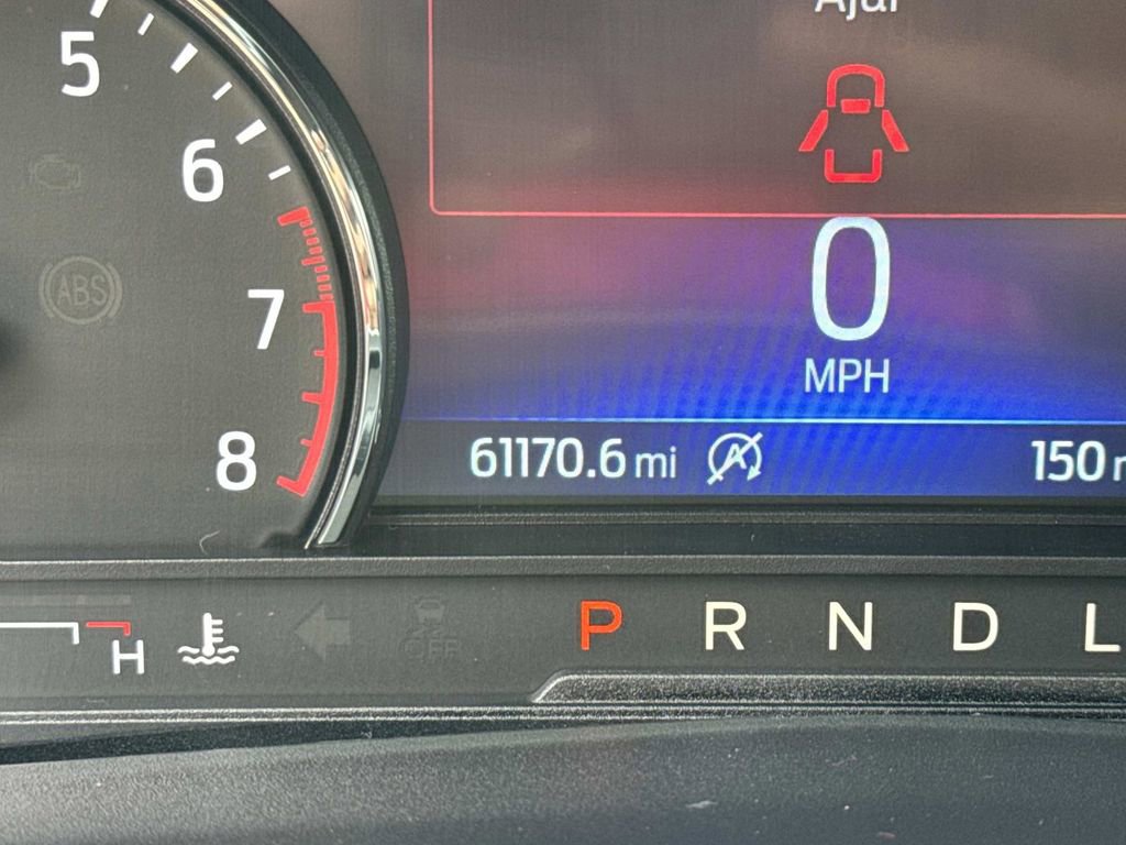 Used 2021 Ford Explorer XLT RWD image 2