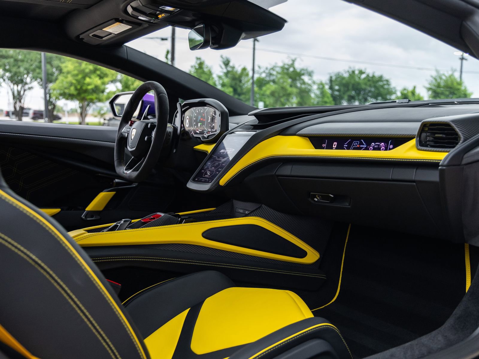Used 2025 Lamborghini Revuelto AWD/4WD image 44