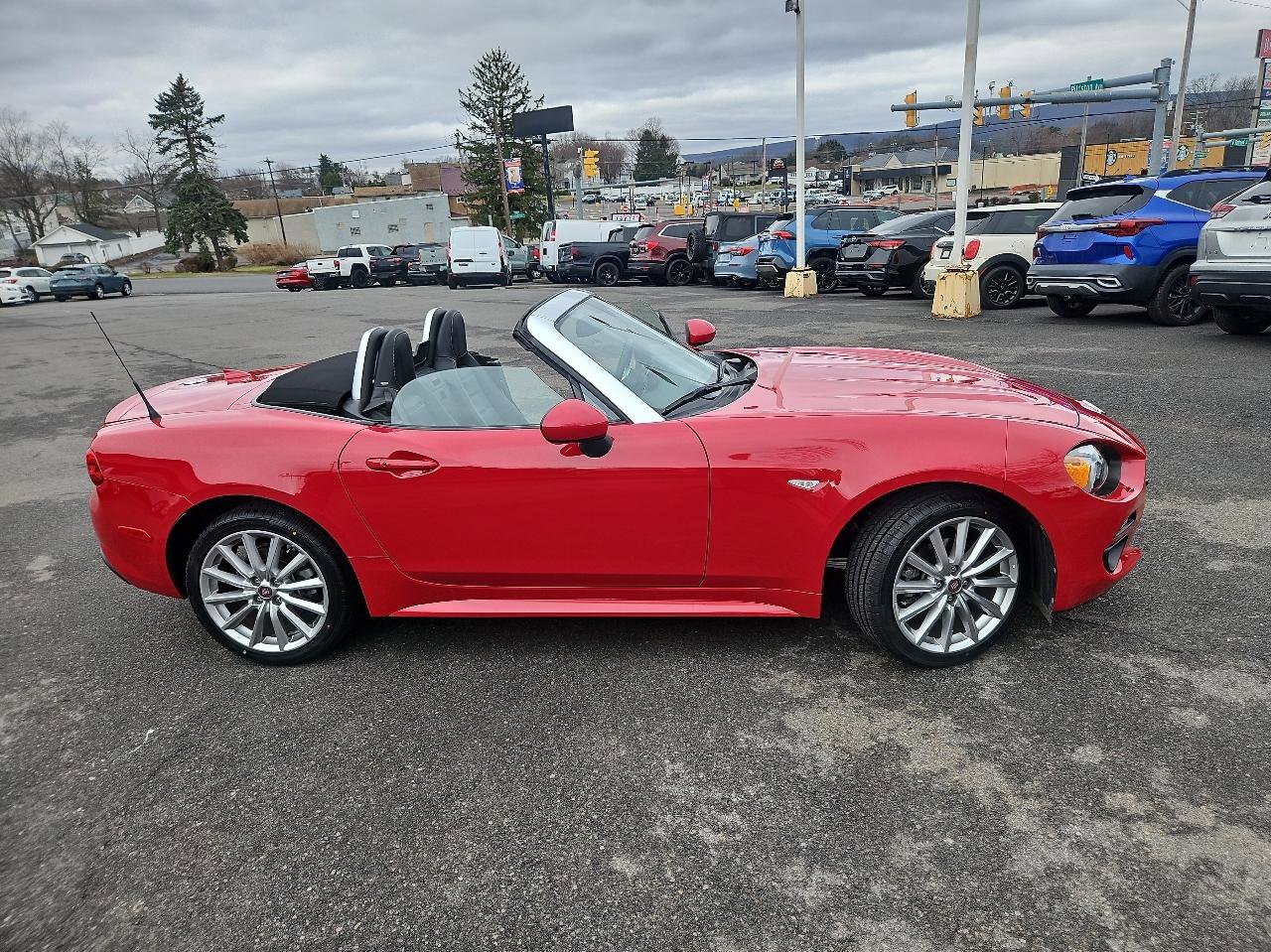 Used 2019 FIAT 124 Spider Lusso w/ Convenience Group image 11