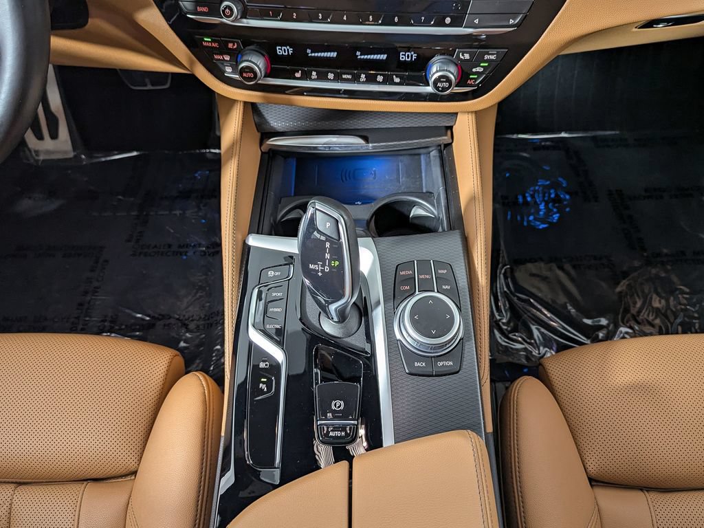 Used 2022 BMW 530e xDrive w/ Premium Package AWD/4WD image 39