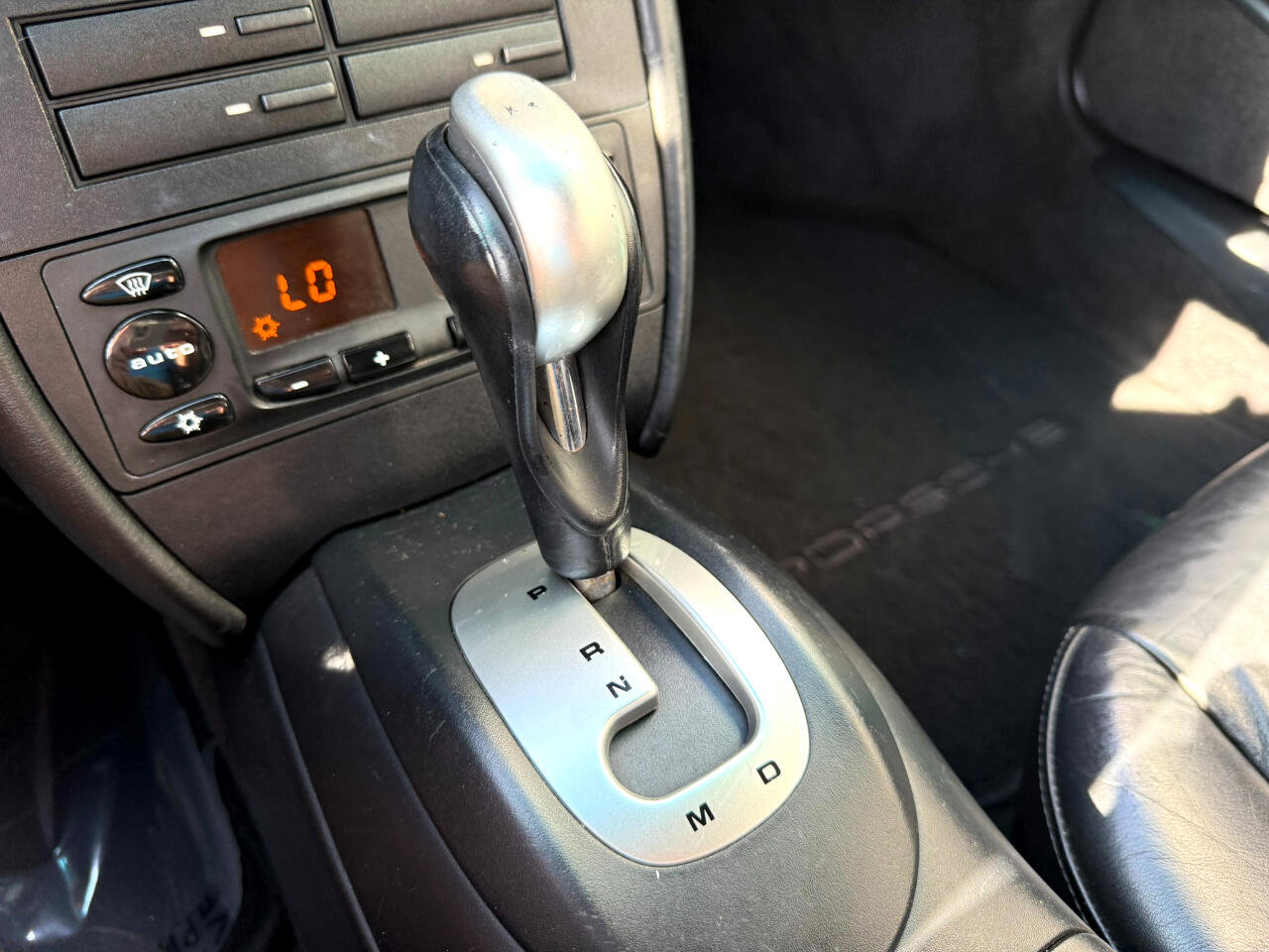 Used 2001 Porsche 911 Carrera image 47