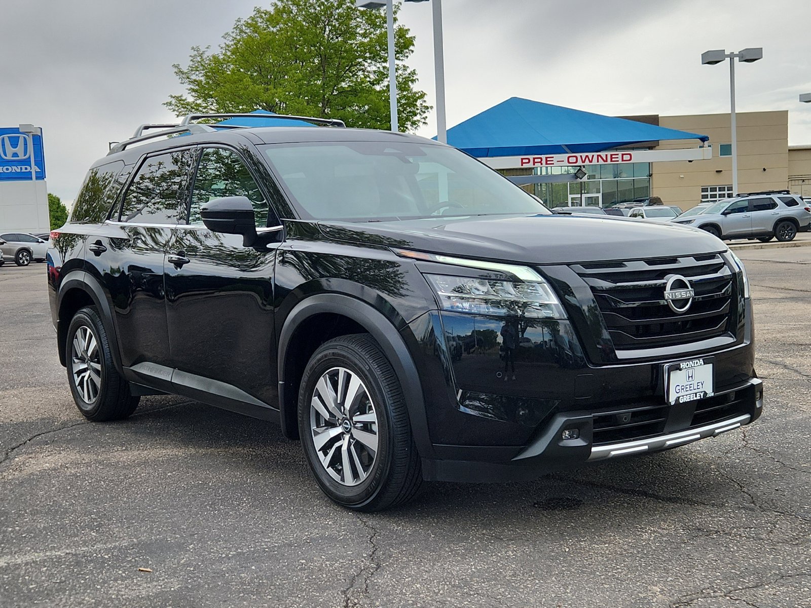 Used 2023 Nissan Pathfinder SL w/ Lighting Package (N92) AWD/4WD image 7