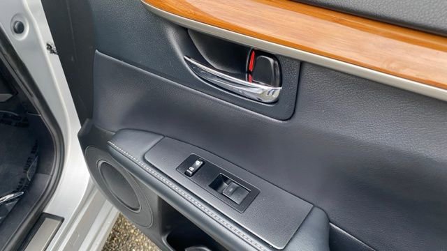 Used 2015 Lexus ES 300h image 21