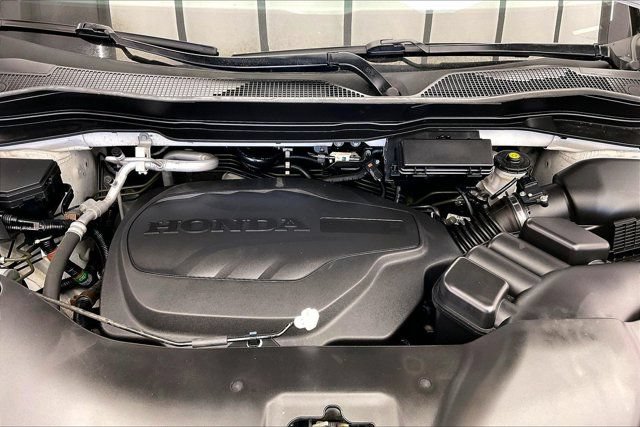 Used 2021 Honda Pilot Touring image 9