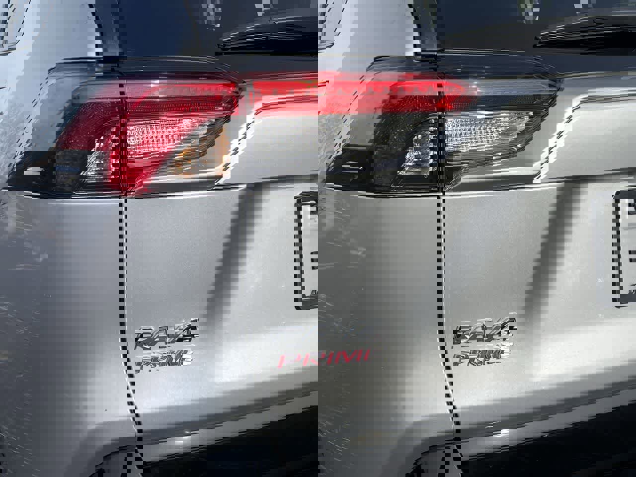 Used 2023 Toyota RAV4 SE image 40