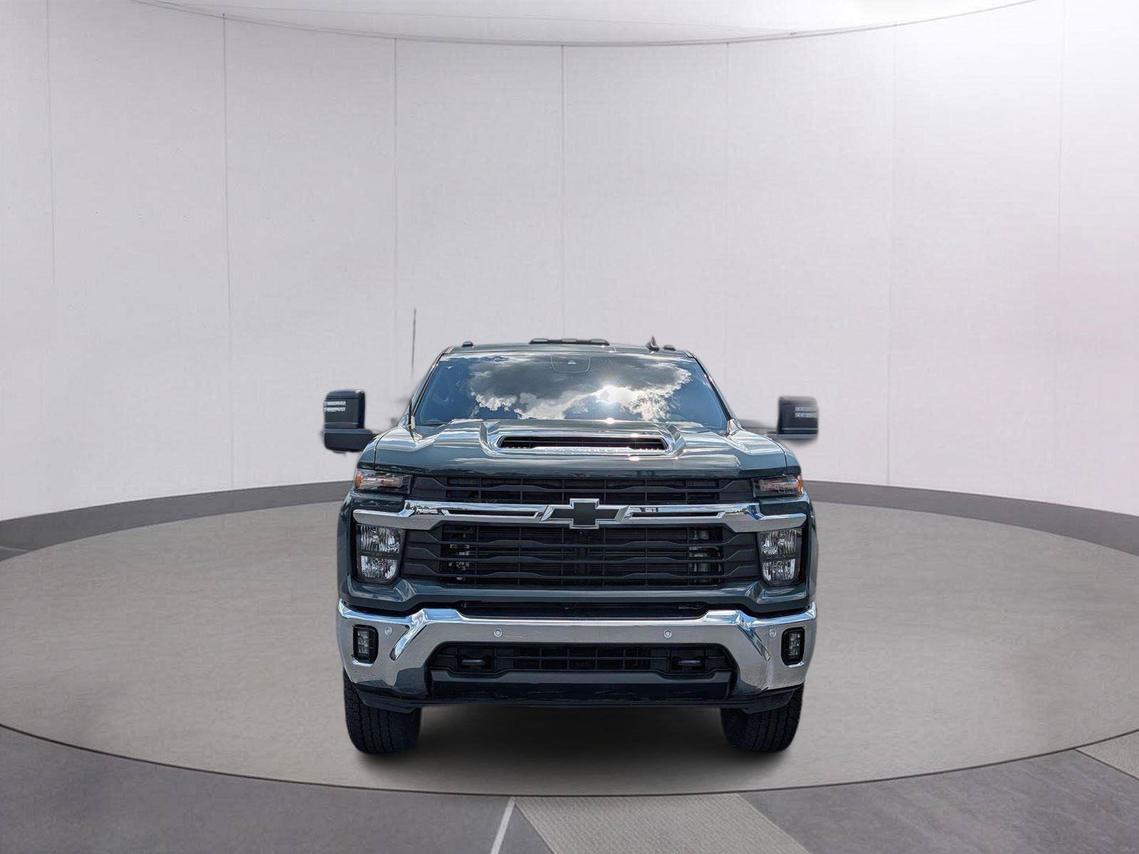 Used 2026 Chevrolet Silverado 2500 LT w/ Safety Package AWD/4WD image 9