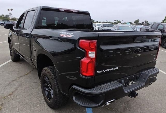 Used 2021 Chevrolet Silverado 1500 LT Trail Boss w/ Bed Protection Package AWD/4WD image 4