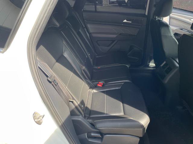 Used 2022 Volkswagen Atlas Cross Sport SE AWD/4WD image 25