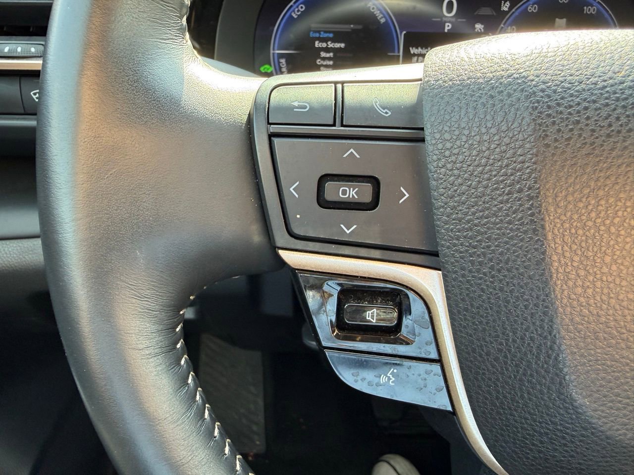 Used 2024 Toyota Crown Limited image 13