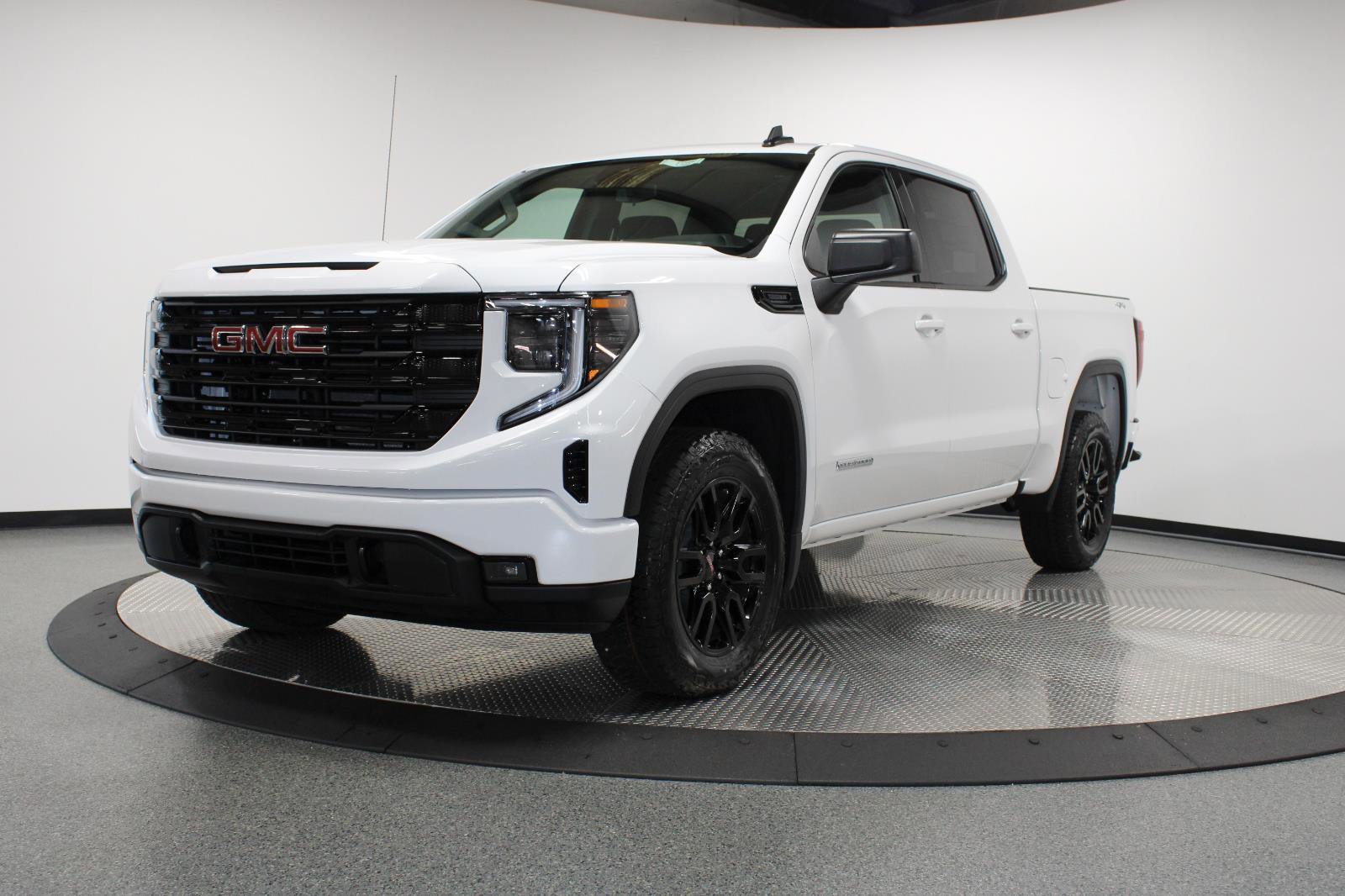 New 2025 GMC Sierra 1500 Elevation image 5
