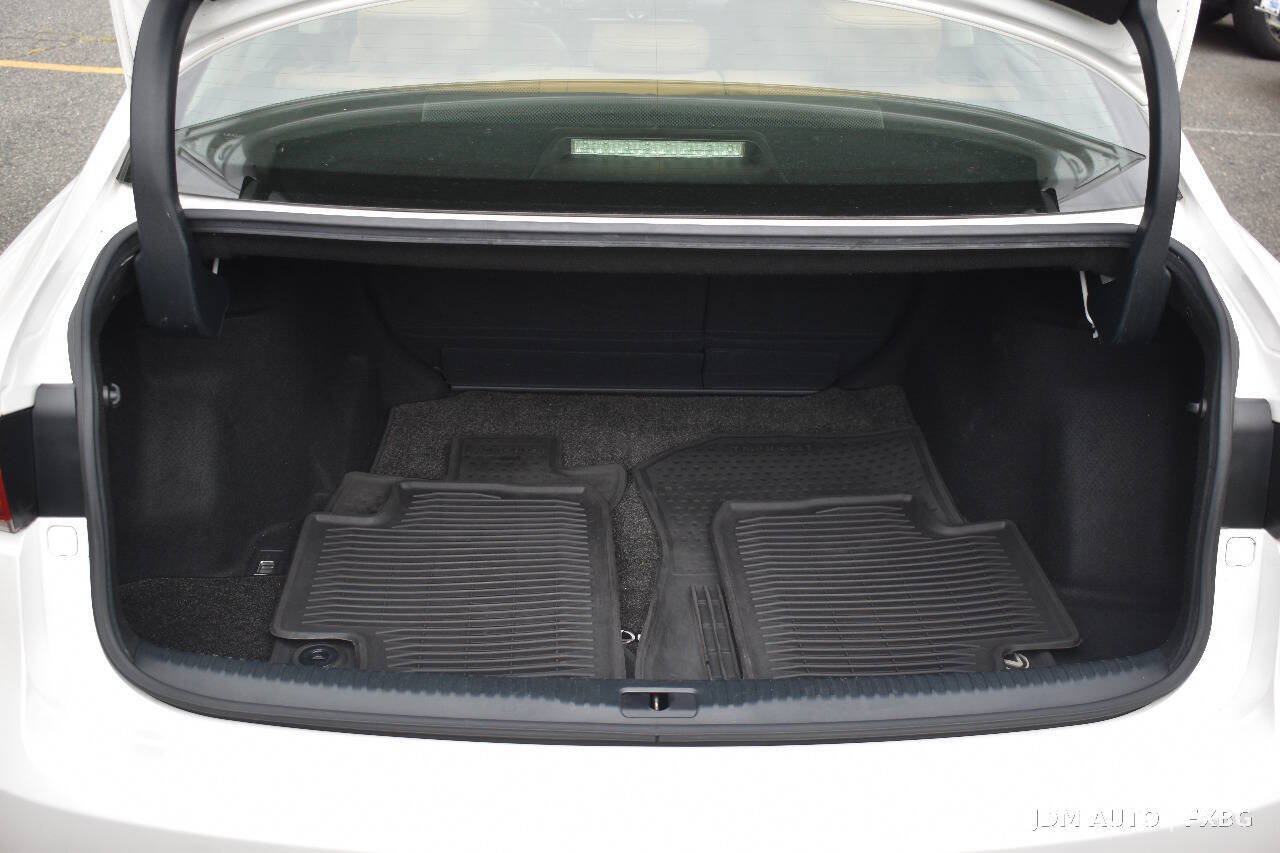 Used 2018 Lexus IS 300 AWD w/ Comfort Package image 35