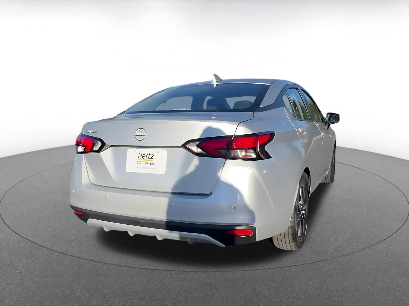 Used 2025 Nissan Versa SV image 12