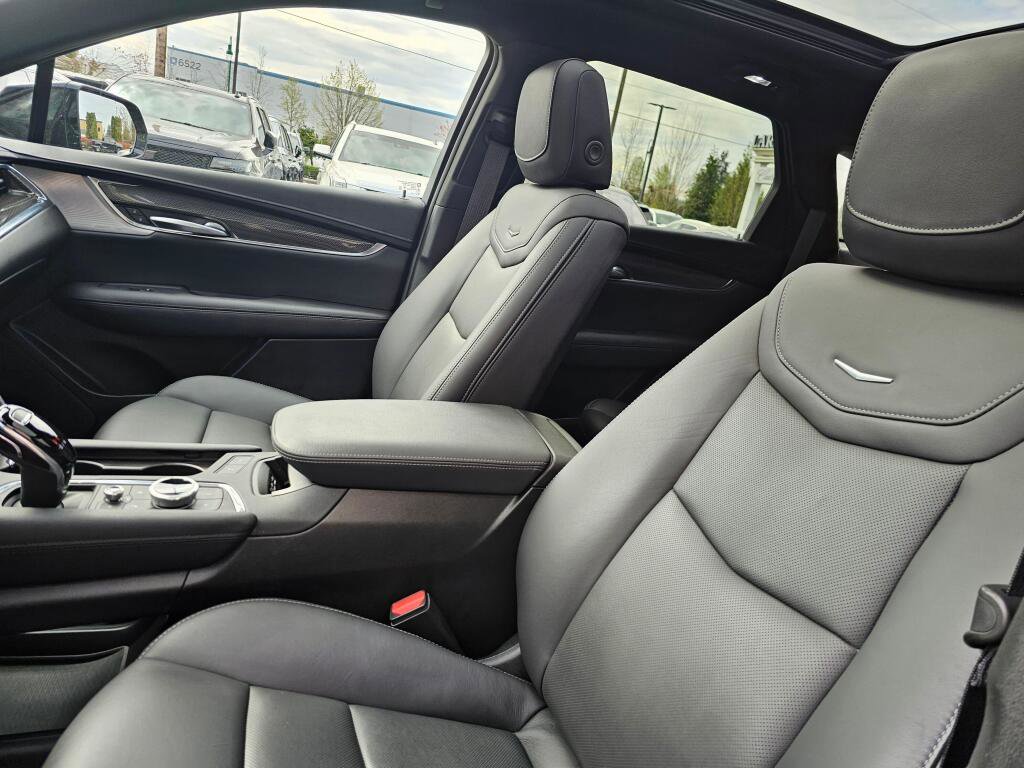Certified 2023 Cadillac XT5 Sportv w/ Technology Package image 25