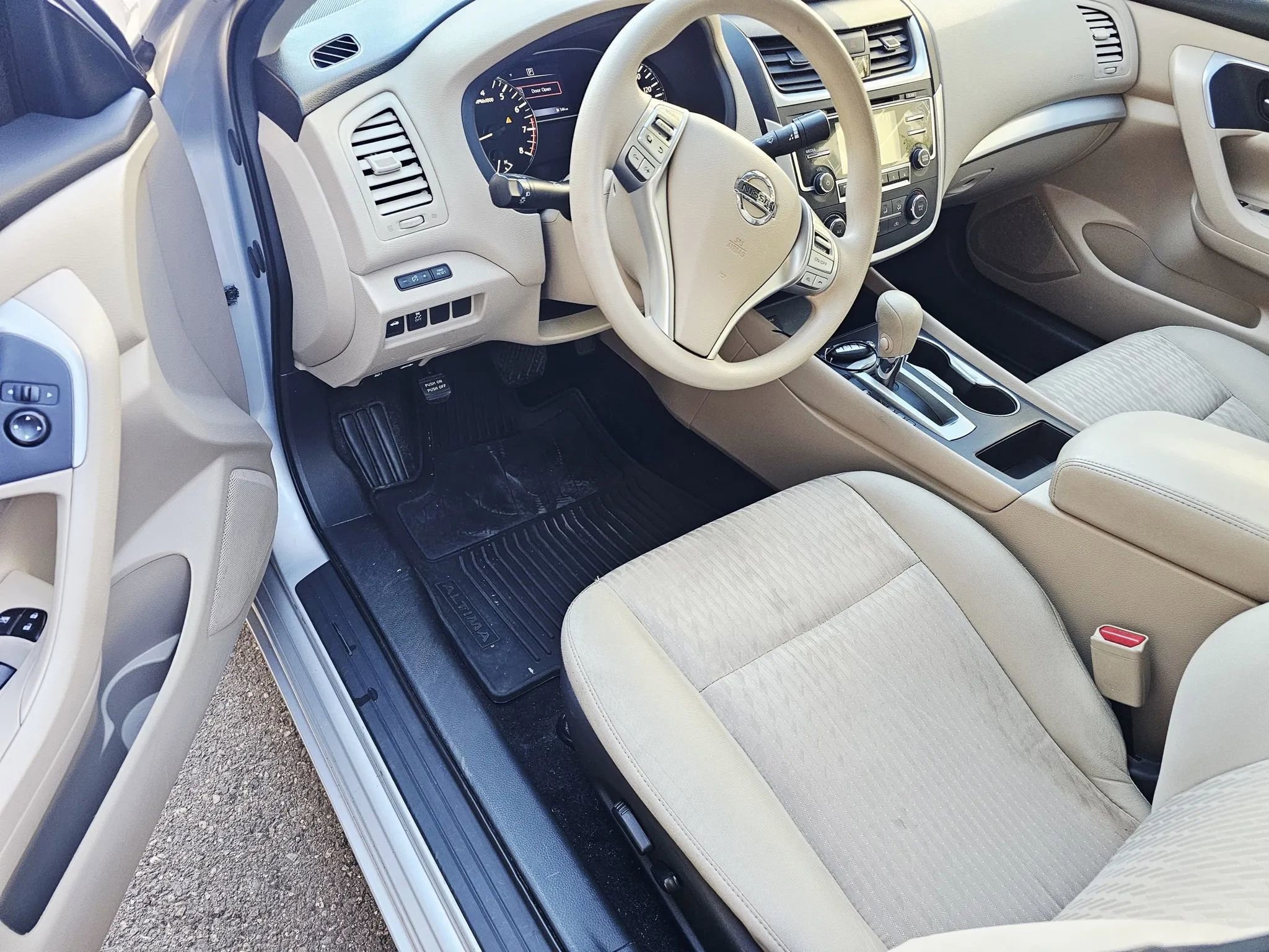 Used 2016 Nissan Altima 2.5 S w/ Power Driver Seat Package image 9