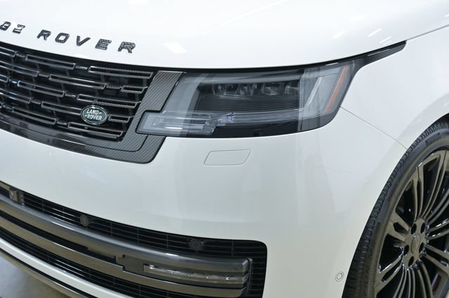 Used 2026 Land Rover Range Rover SE AWD/4WD image 17