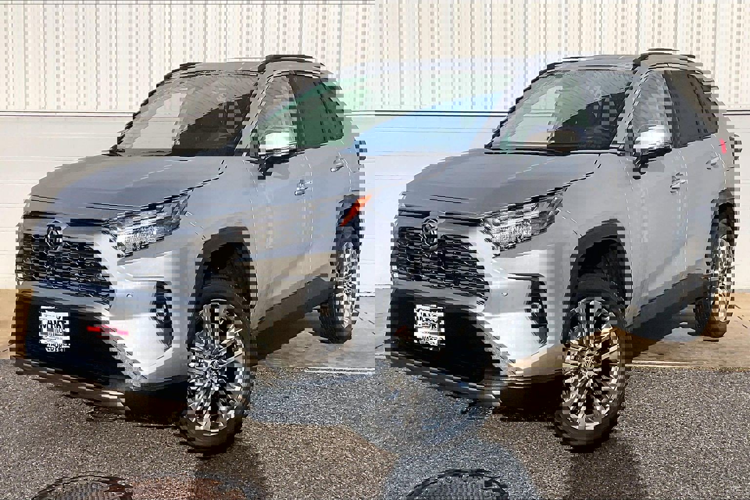 Used 2025 Toyota RAV4 Limited image 2
