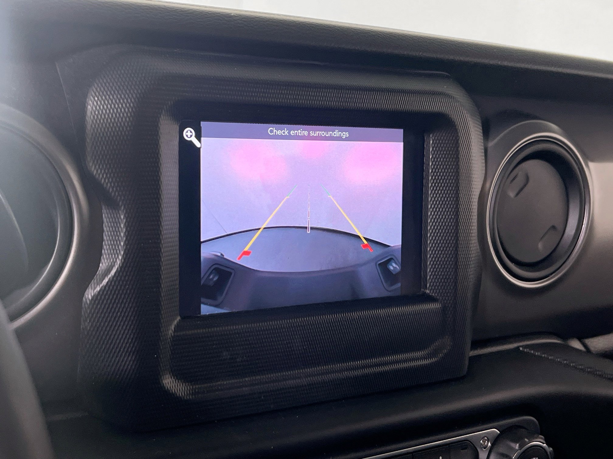 Used 2022 Jeep Gladiator Willys image 13