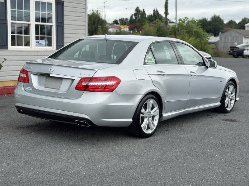 Used 2012 Mercedes-Benz E 350 4MATIC Sedan image 5