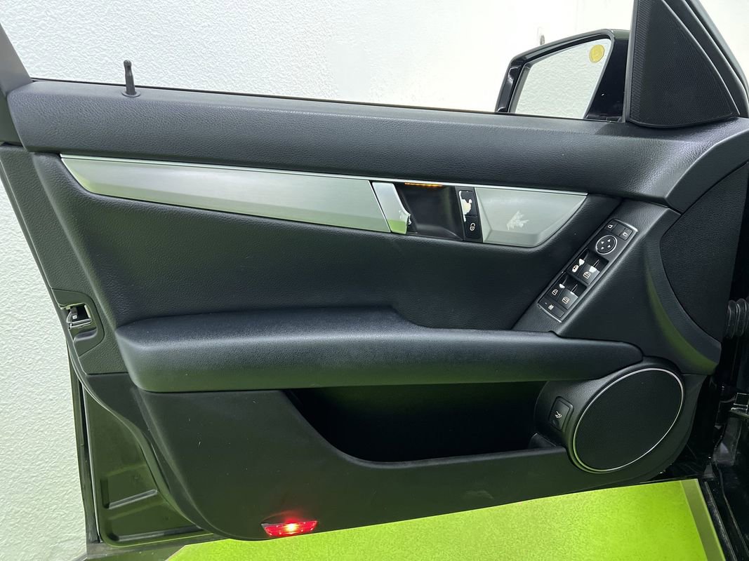 Used 2014 Mercedes-Benz C 250 Sedan image 16