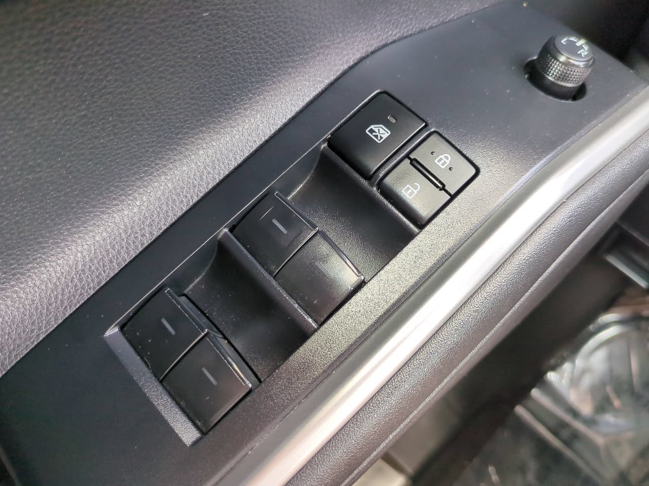 Used 2023 Toyota Highlander XSE AWD/4WD image 24