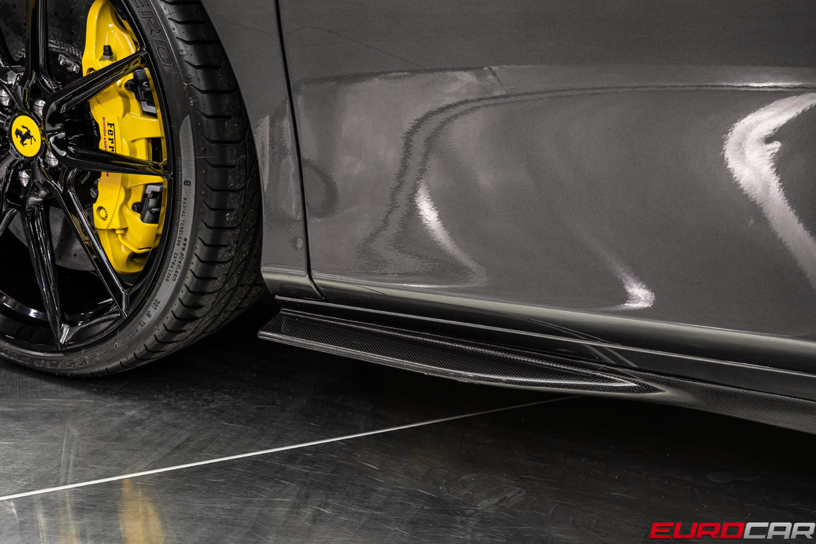 Used 2020 Ferrari F8 Tributo RWD image 19