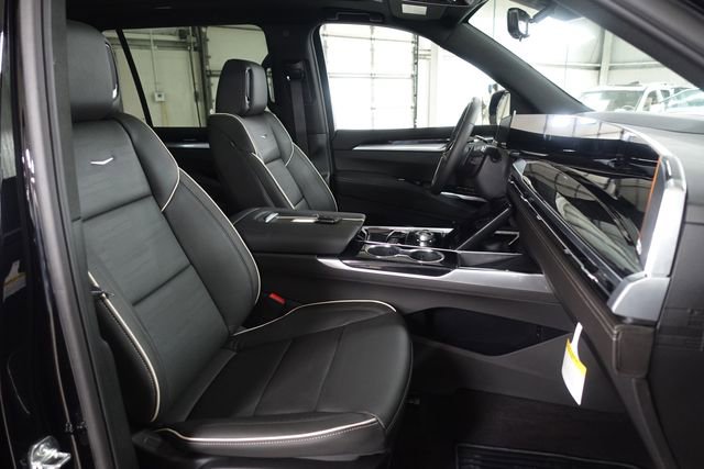 New 2026 Cadillac Escalade ESV Sport AWD/4WD image 31